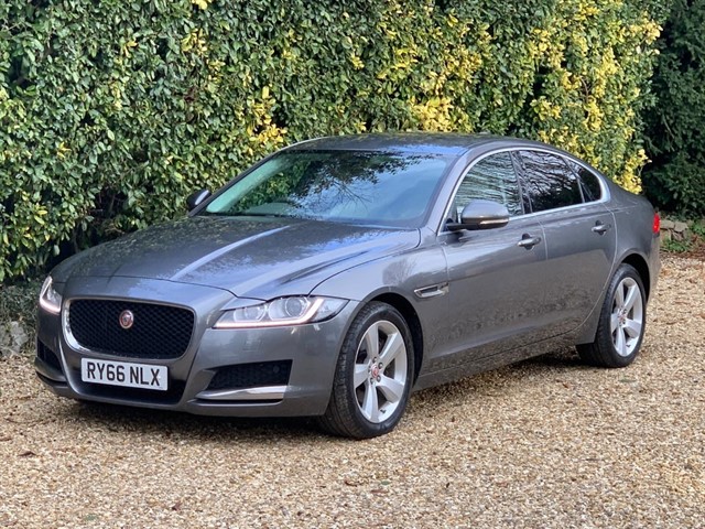 Jaguar XF