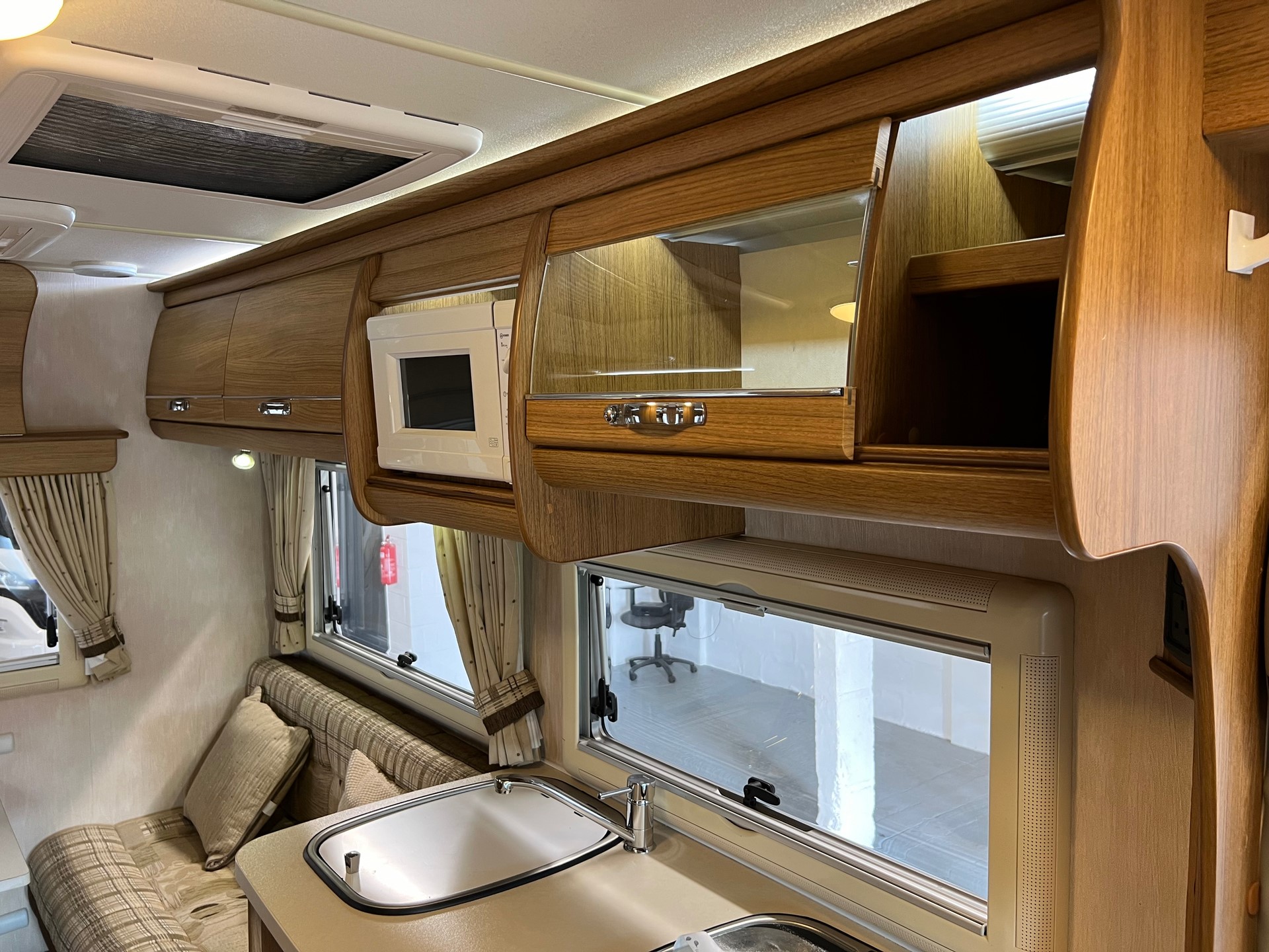 Sold Auto-Sleepers Lancashire EL in Sutton Veny, Wiltshire | Red Hatch ...