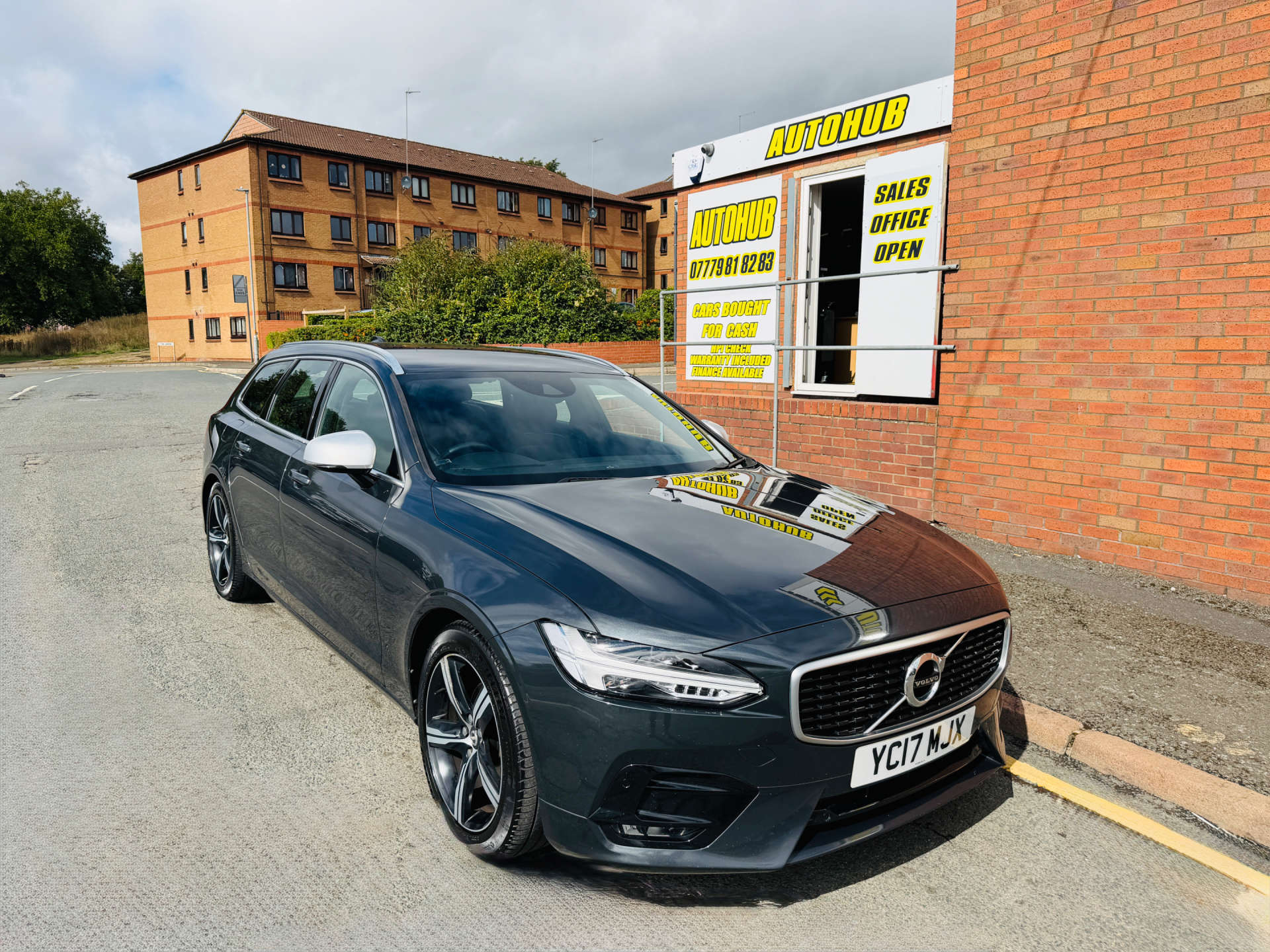 2017 Volvo V90