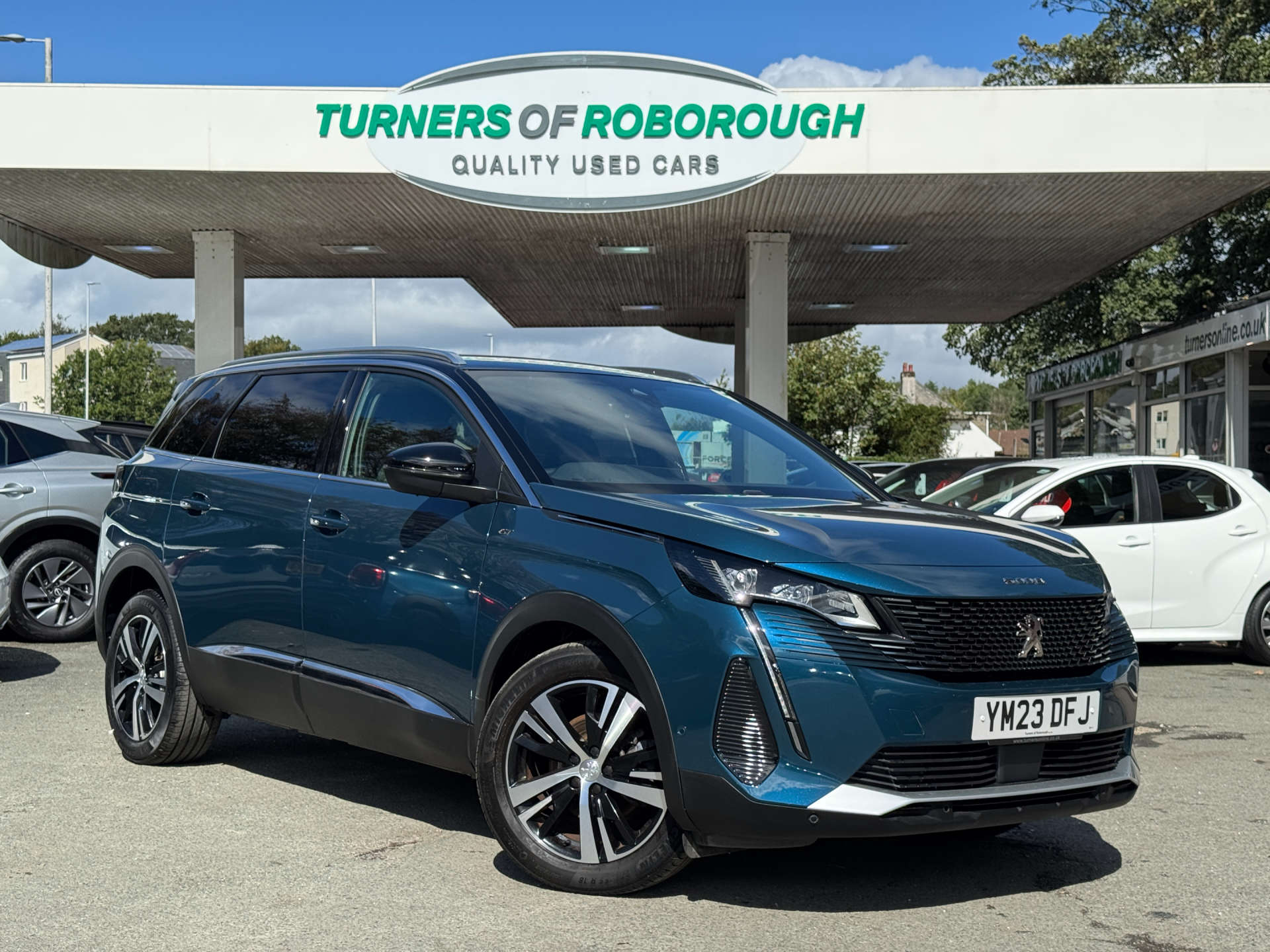 2023 Peugeot 5008
