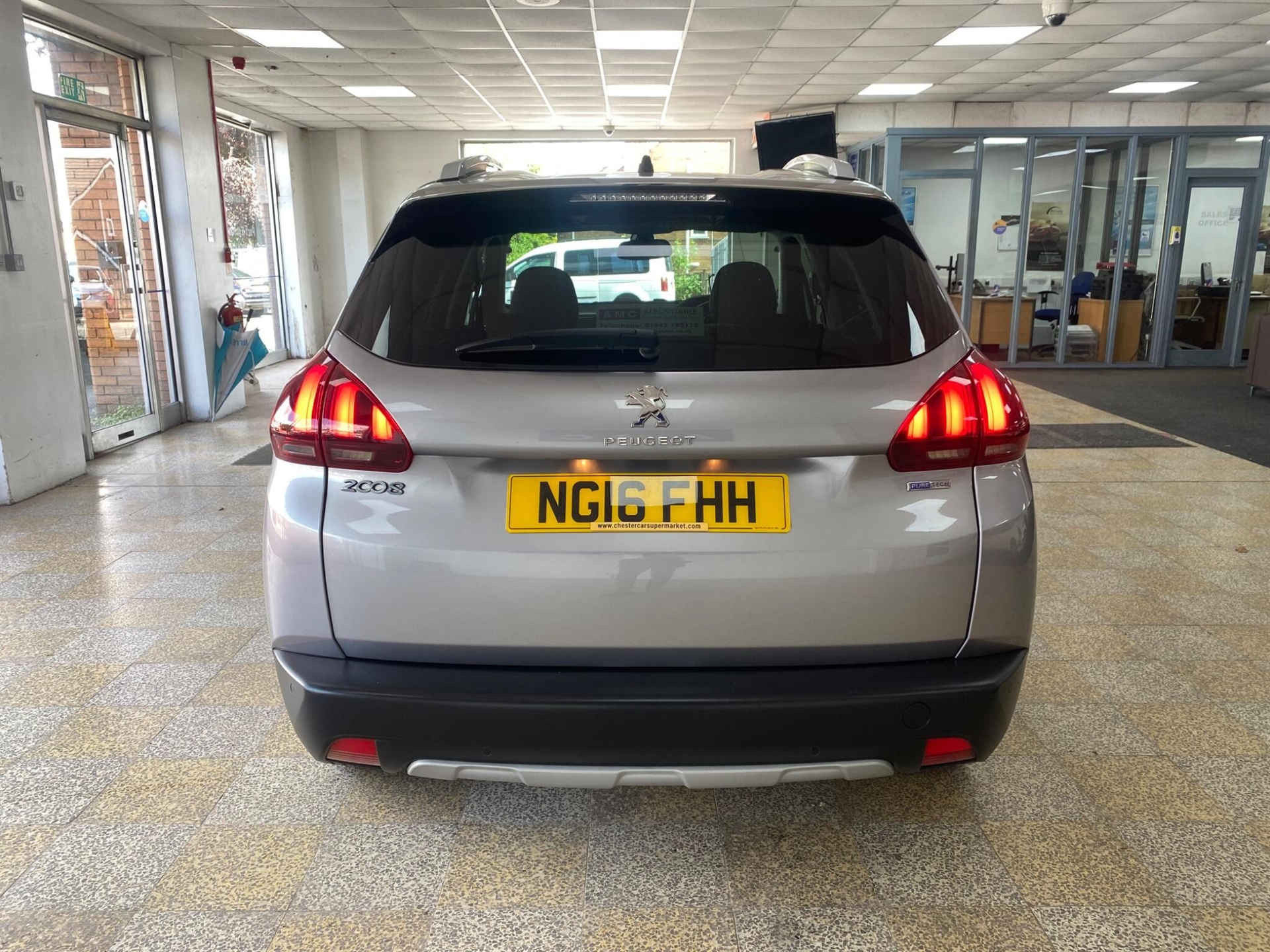 2016 Peugeot 2008 thumbnail 6