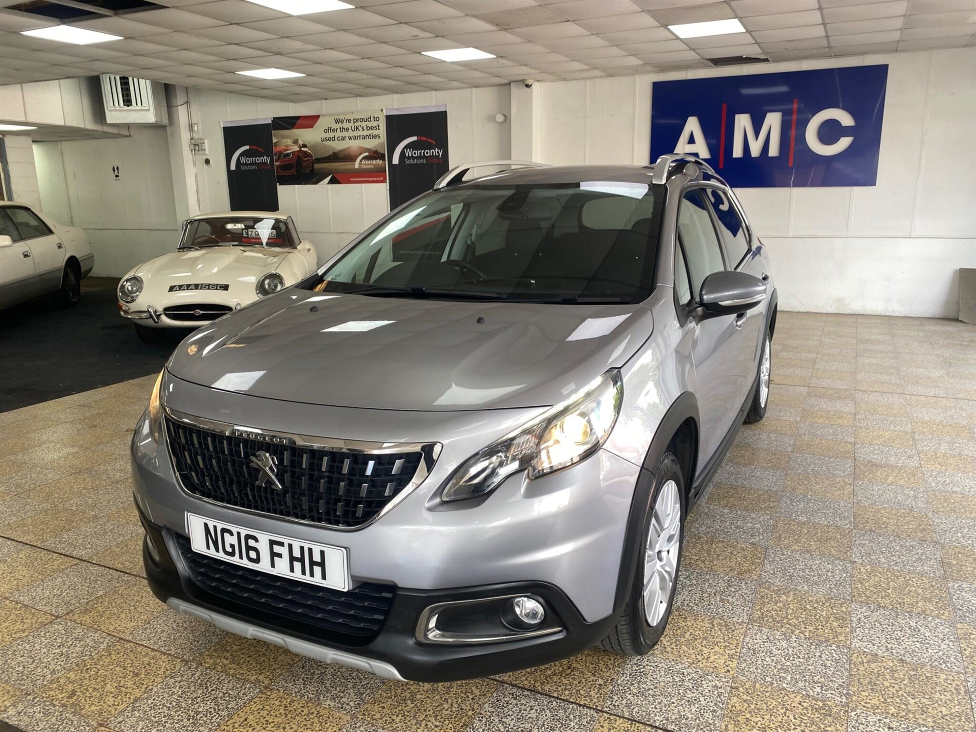 2016 Peugeot 2008 thumbnail 3