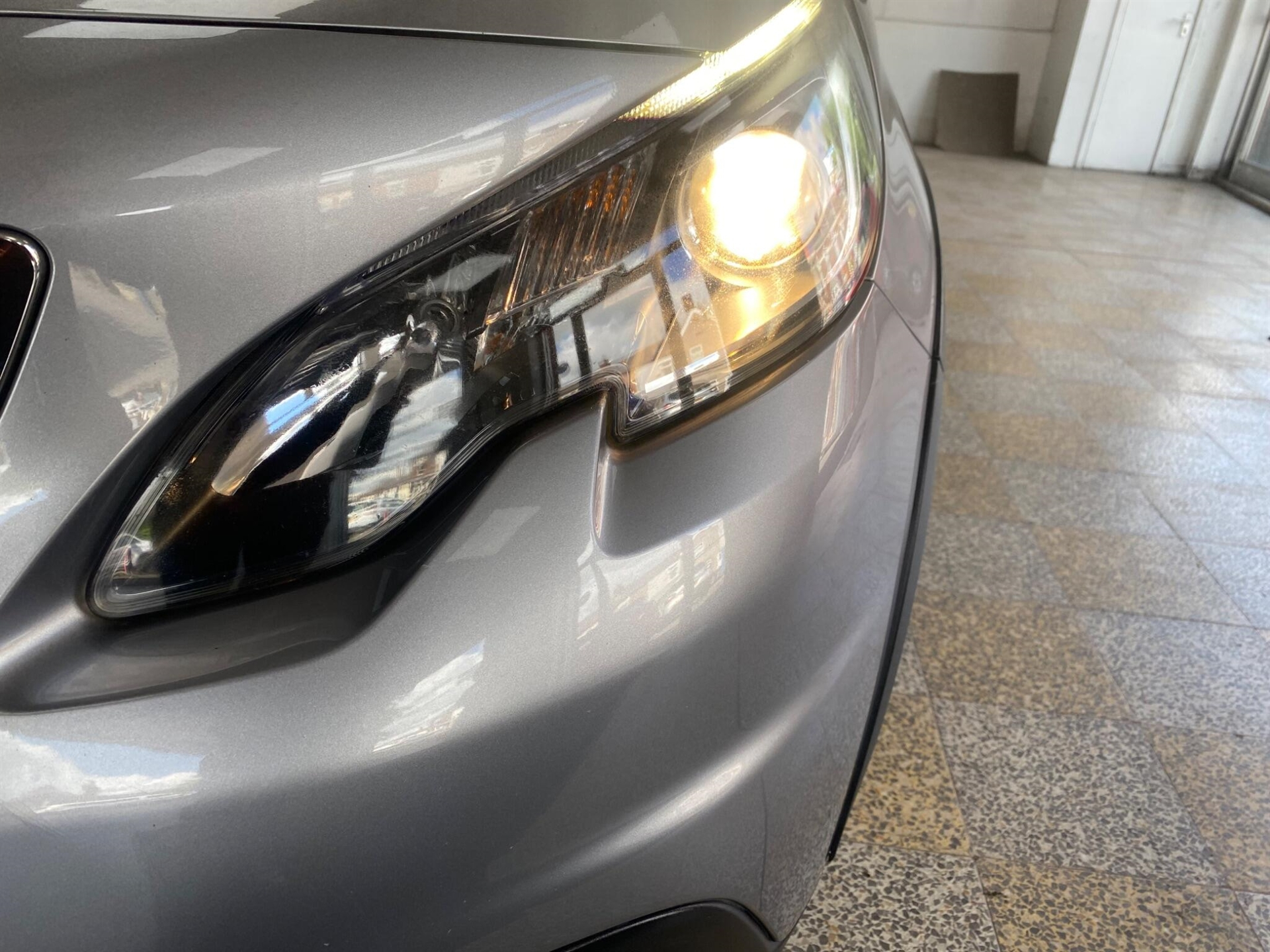 2016 Peugeot 2008 thumbnail 14