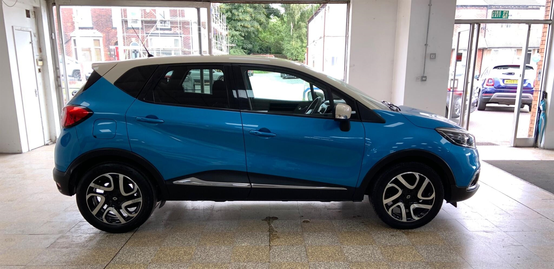 2015 Renault Captur thumbnail 11