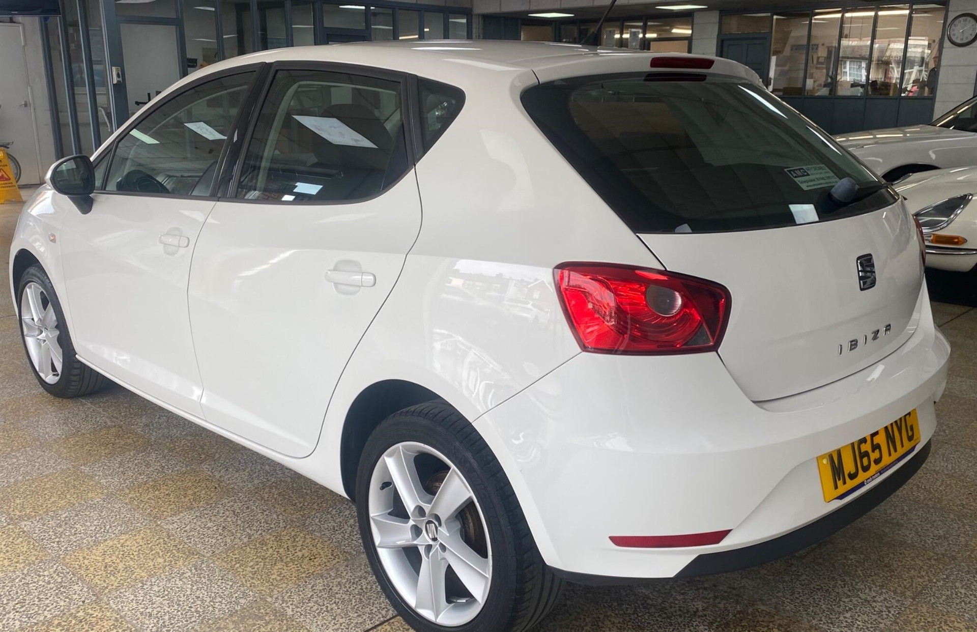 2015 SEAT Ibiza thumbnail 7