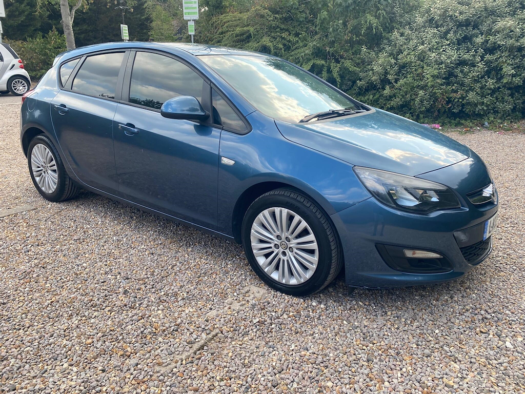 2013 Vauxhall Astra