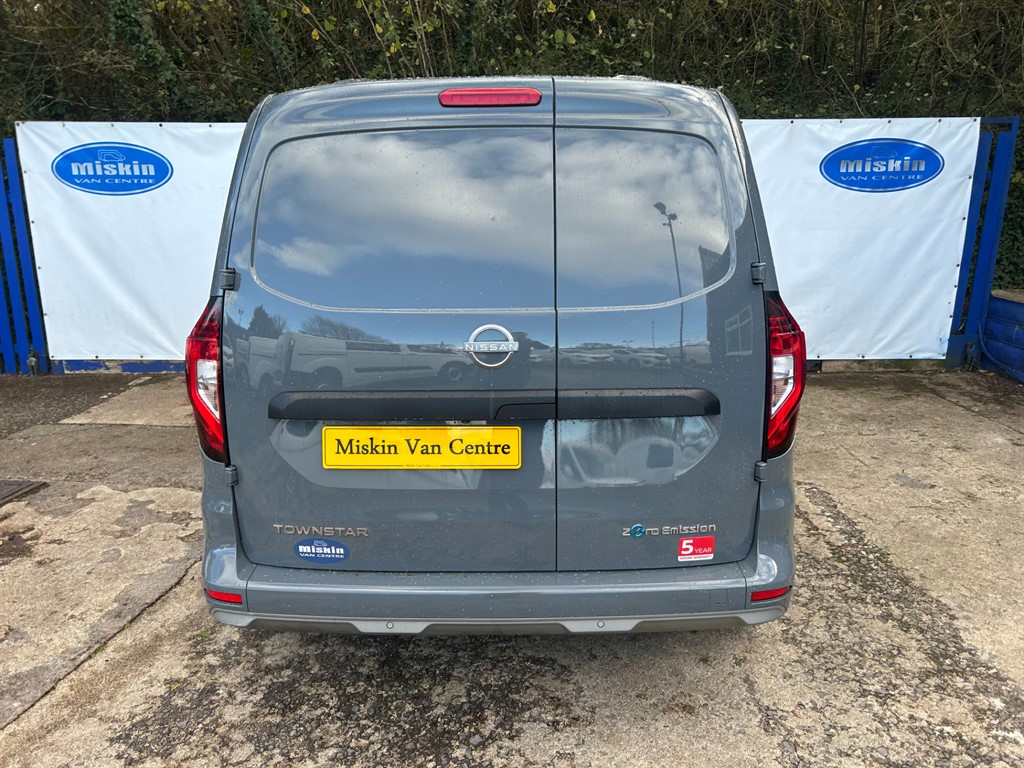 2023 73 NISSAN TOWNSTAR