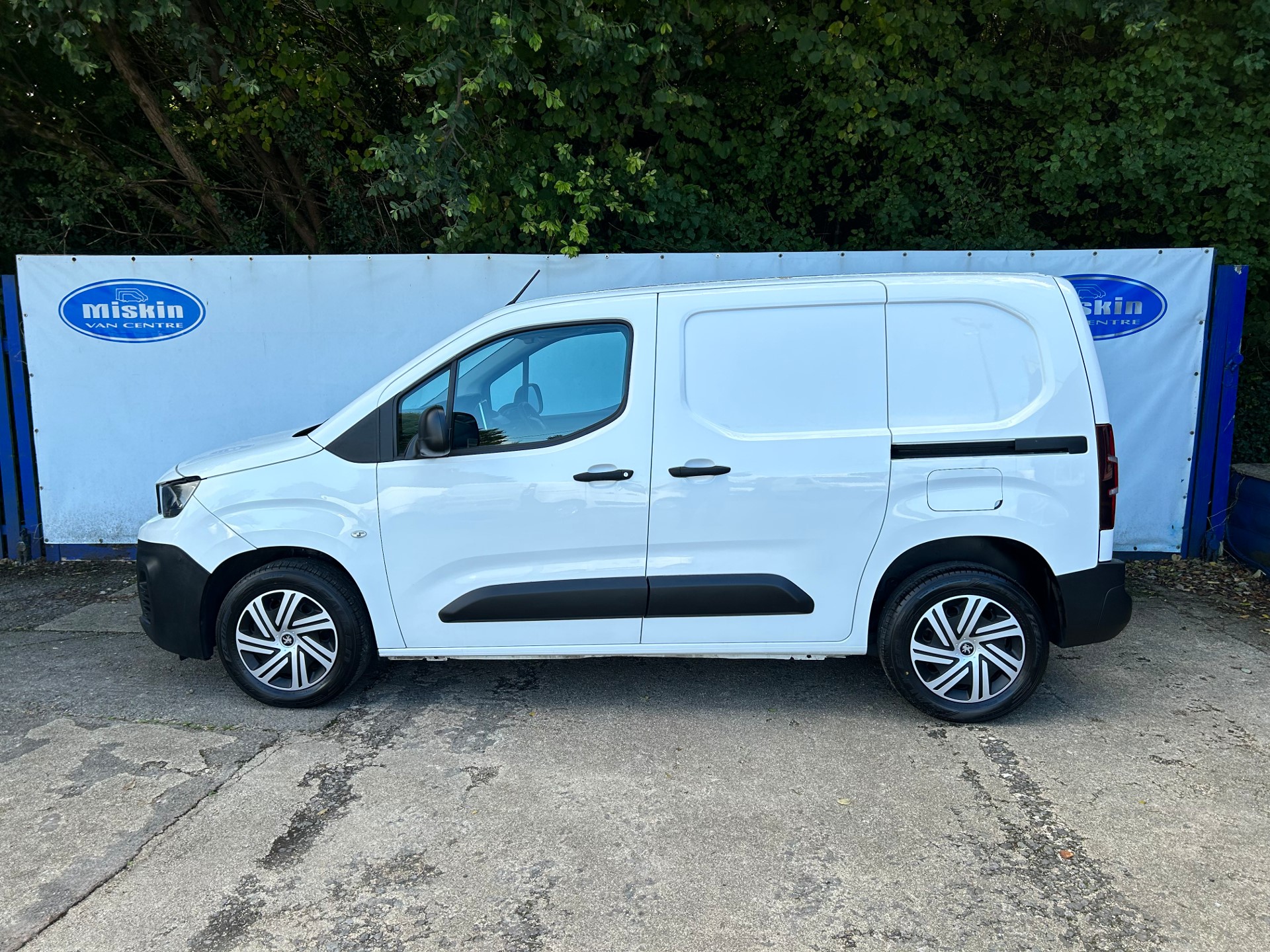 Used van best sale sales wales