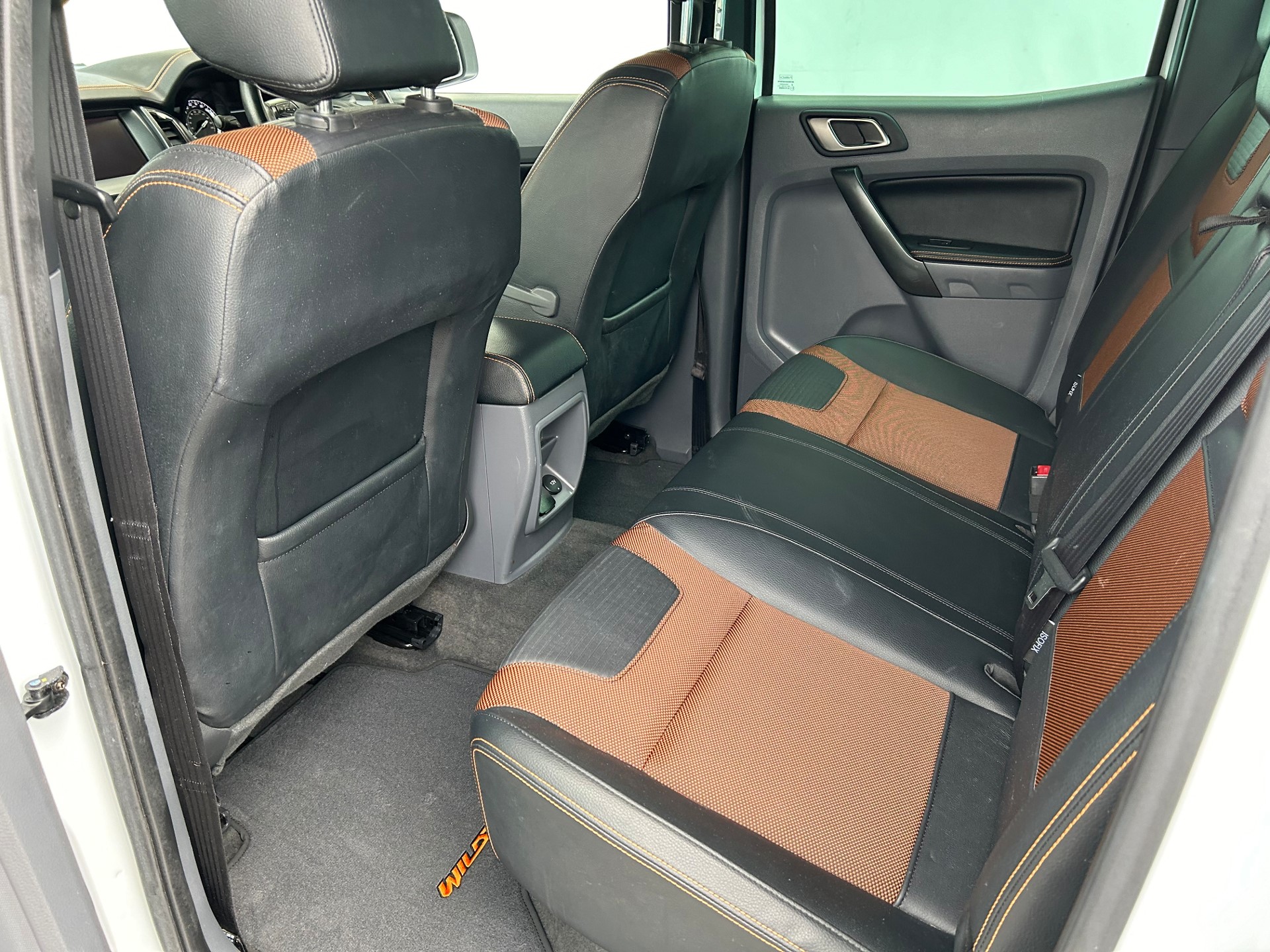 Ford ranger hotsell wildtrak isofix