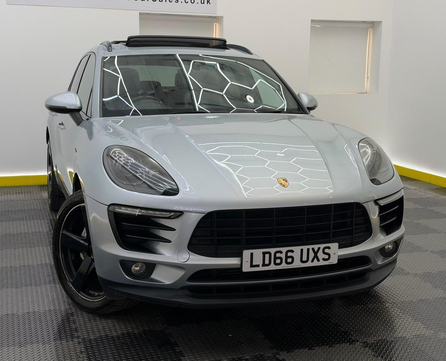 2016 Porsche Macan