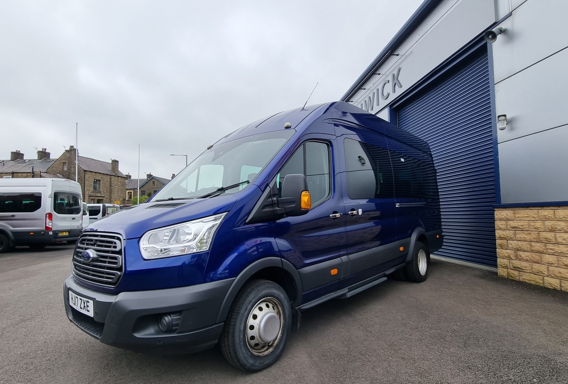 Second hand store ford transit jumbo