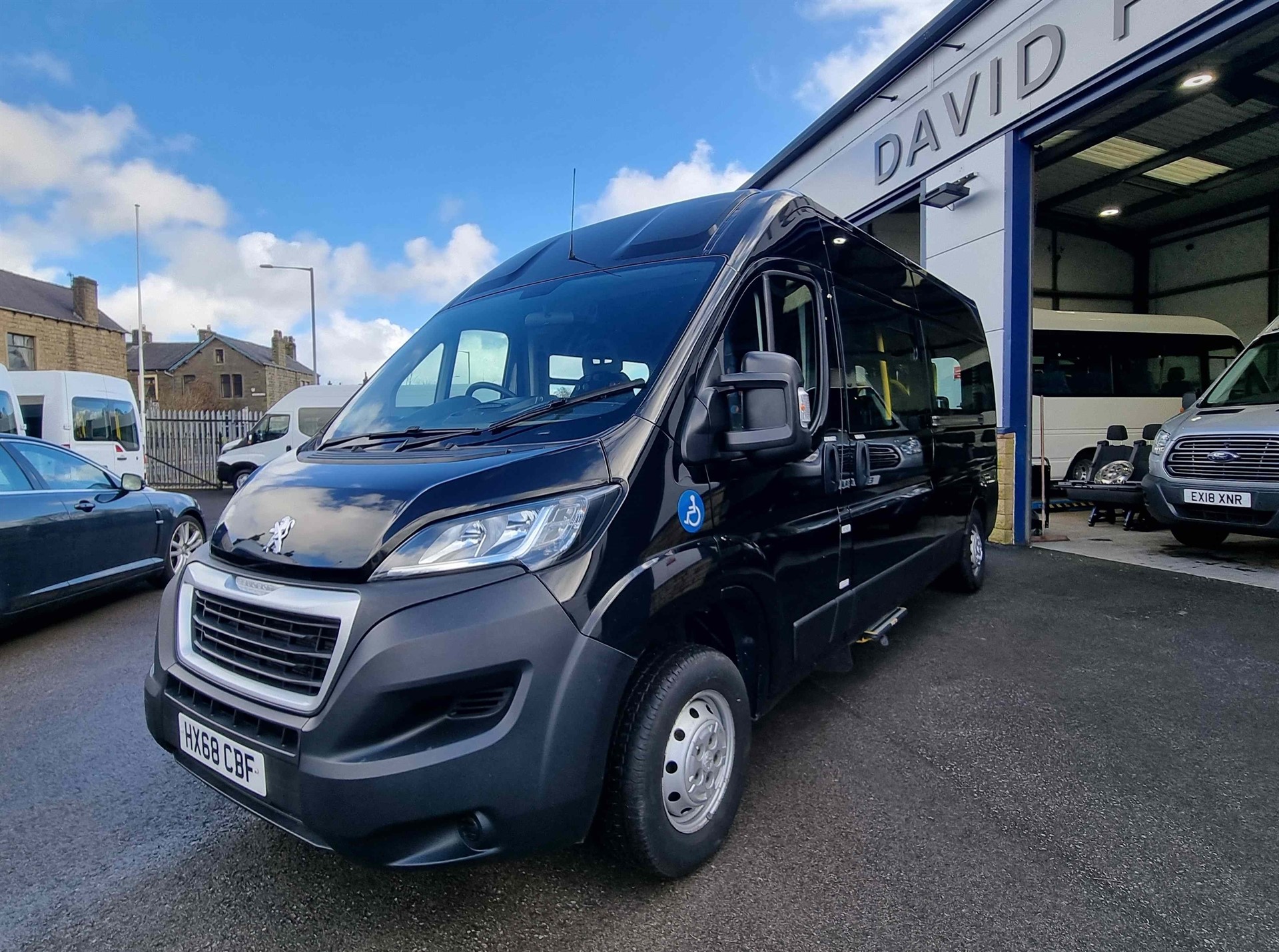 Промтоварный фургон Peugeot Boxer в Москве | Официальный дилер АвтоГЕРМЕС