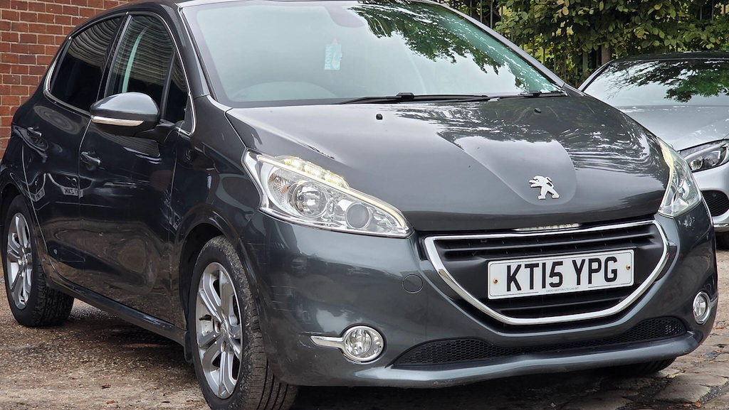 Peugeot 208