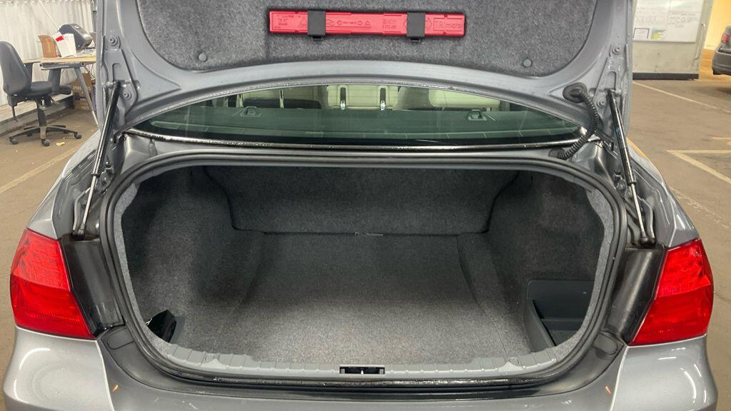 2011 BMW 3 Series