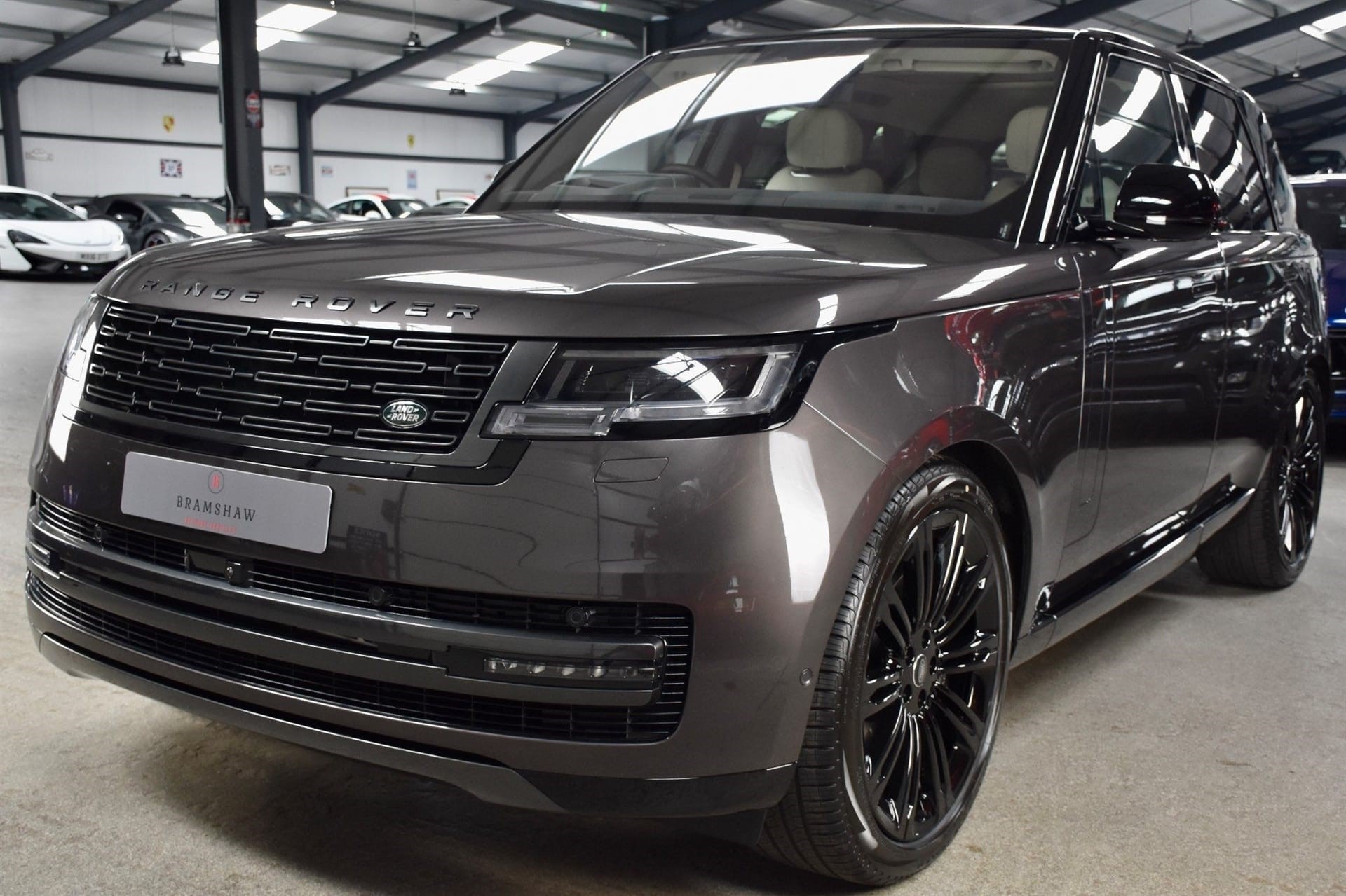 Discover 150+ images land rover price in pakistan In.thptnganamst.edu.vn