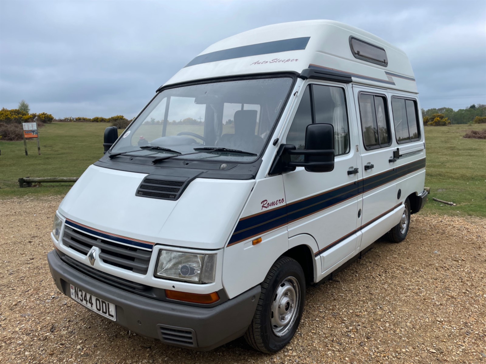 Used Renault Trafic Romero Camper For Sale In Southampton Wiltshire used-renault-trafic-romero-camper-for-sale-in-southampton-wiltshire
