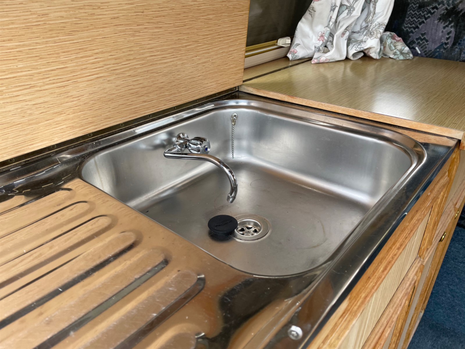 Used Renault Trafic Romero Camper For Sale In Southampton Wiltshire used-renault-trafic-romero-camper-for-sale-in-southampton-wiltshire