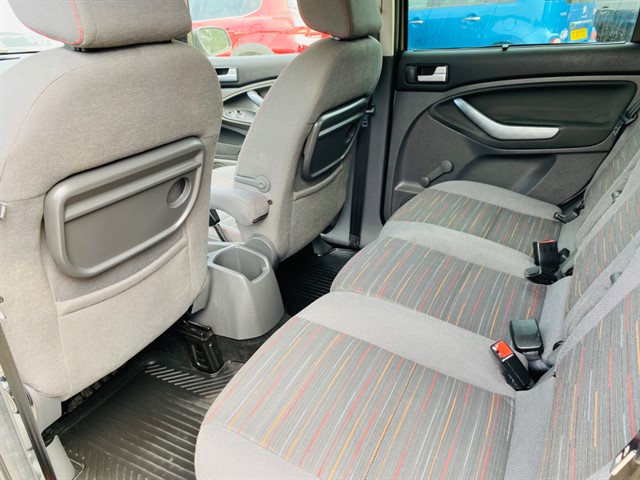 Used Ford C-Max 16v Zetec MPV 5dr Petrol Manual (169 g/km, 123