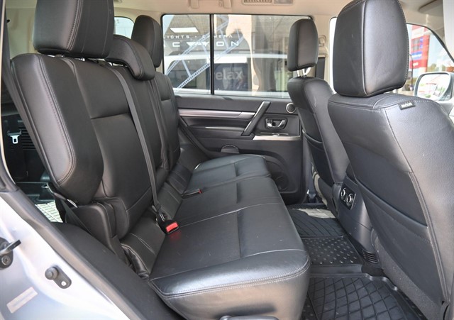 Used Mitsubishi Shogun