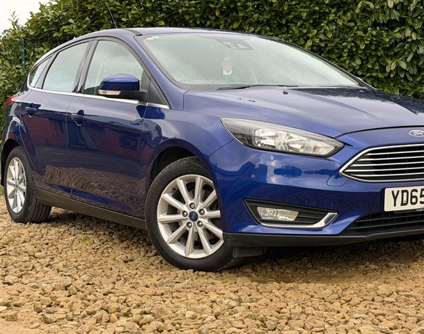 FORD FOCUS 1.0T ECOBOOST TITANIUM HATCHBACK 5DR PETROL MANUAL EURO 6 S S 125... image 2