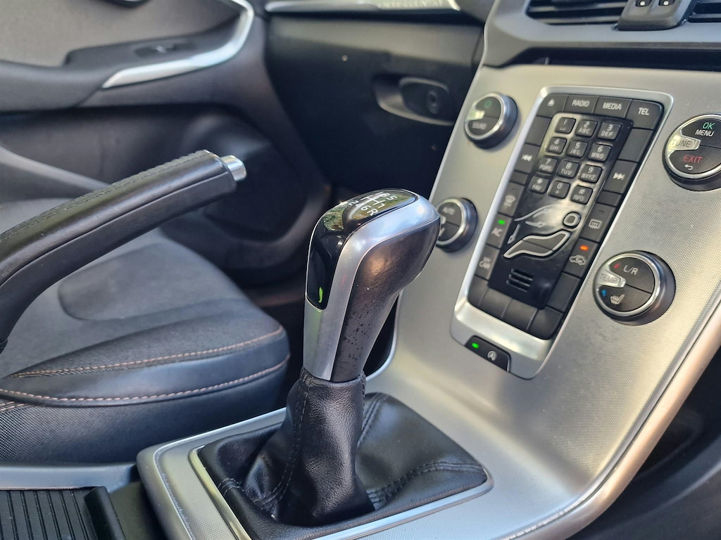 2018 Volvo V40