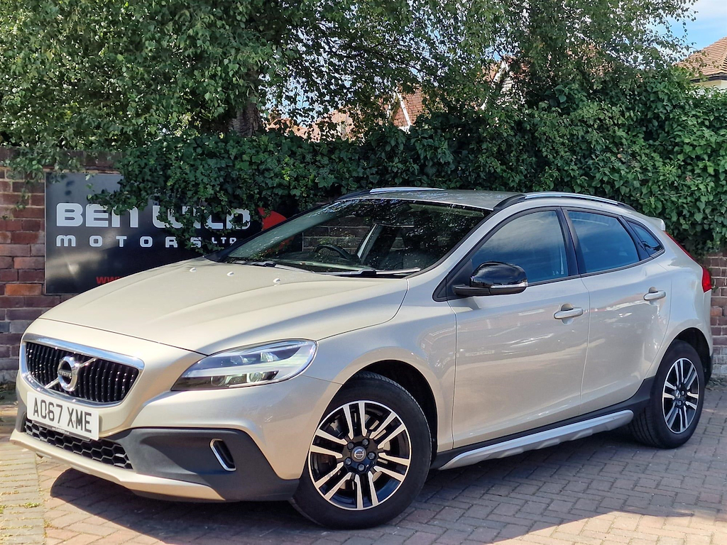Volvo V40