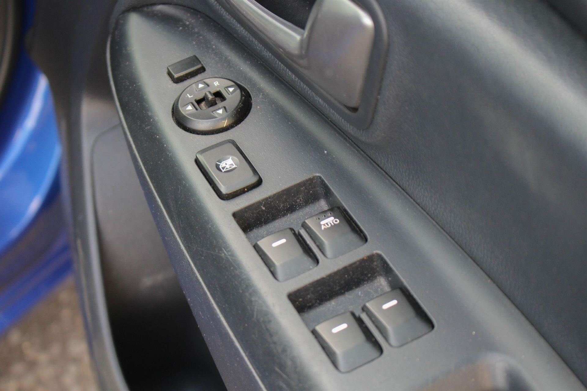 2013 KIA Rio thumbnail 22