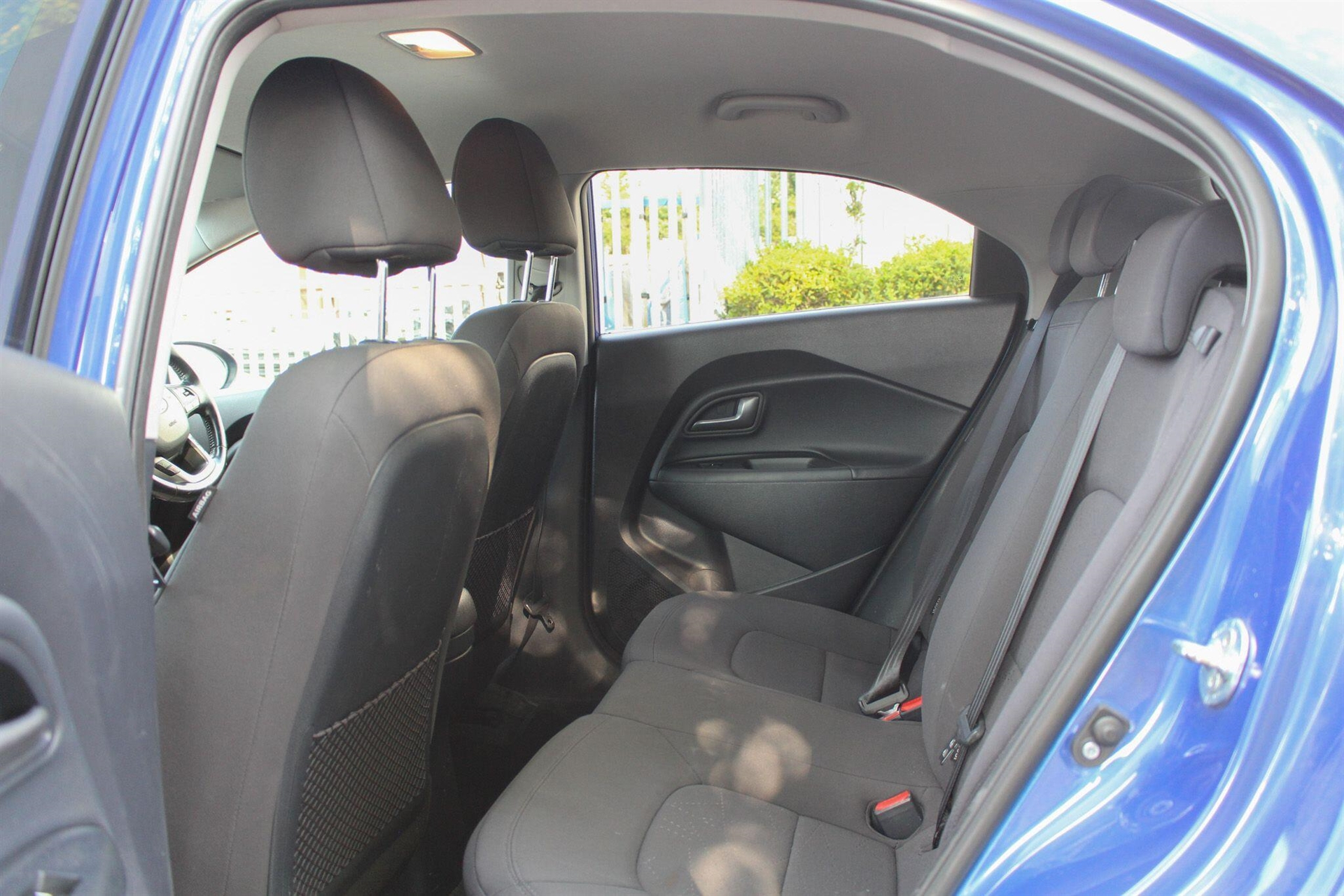 2013 KIA Rio thumbnail 19