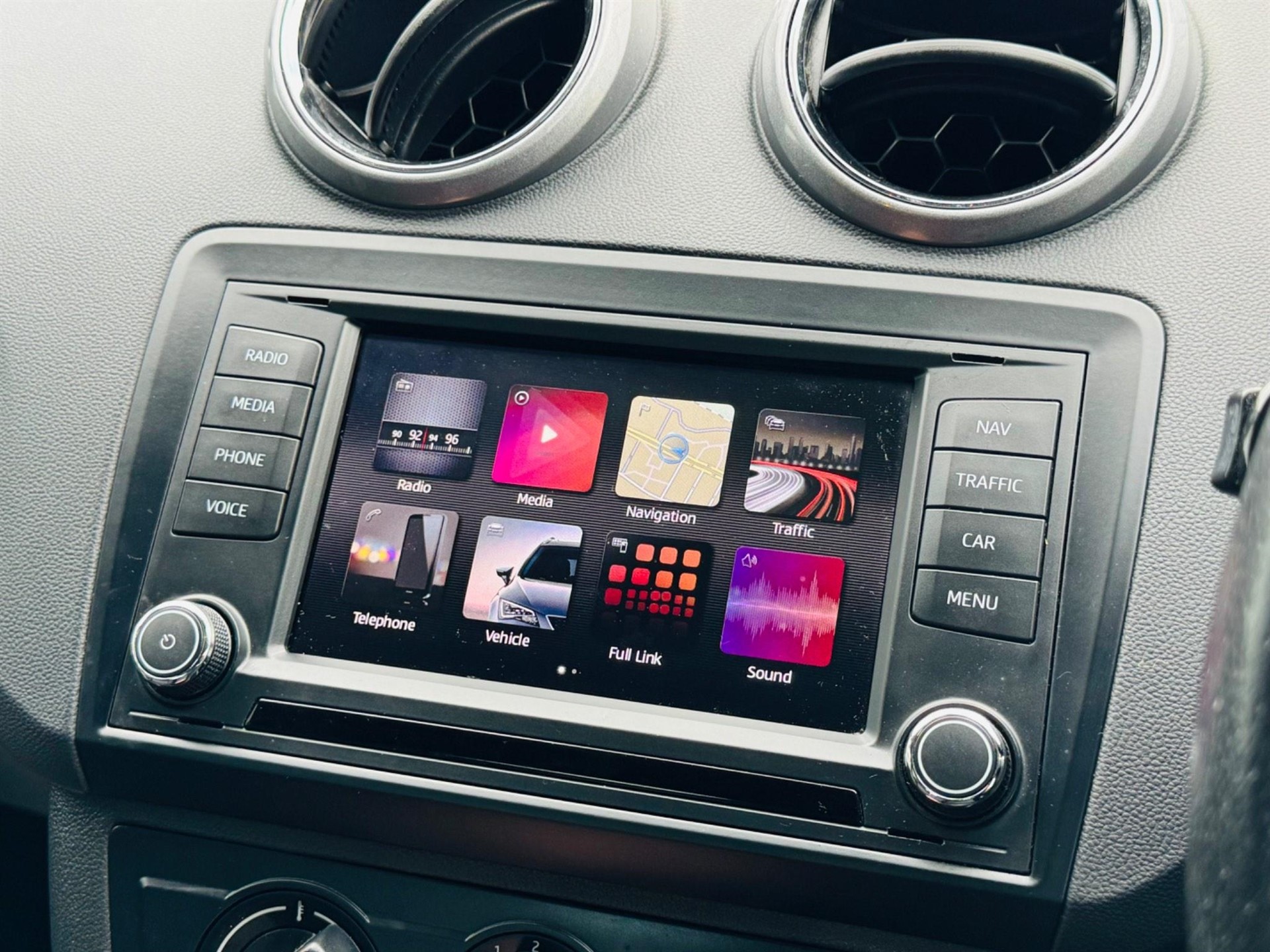radio car stereo hifi system Seat Ibiza 6J