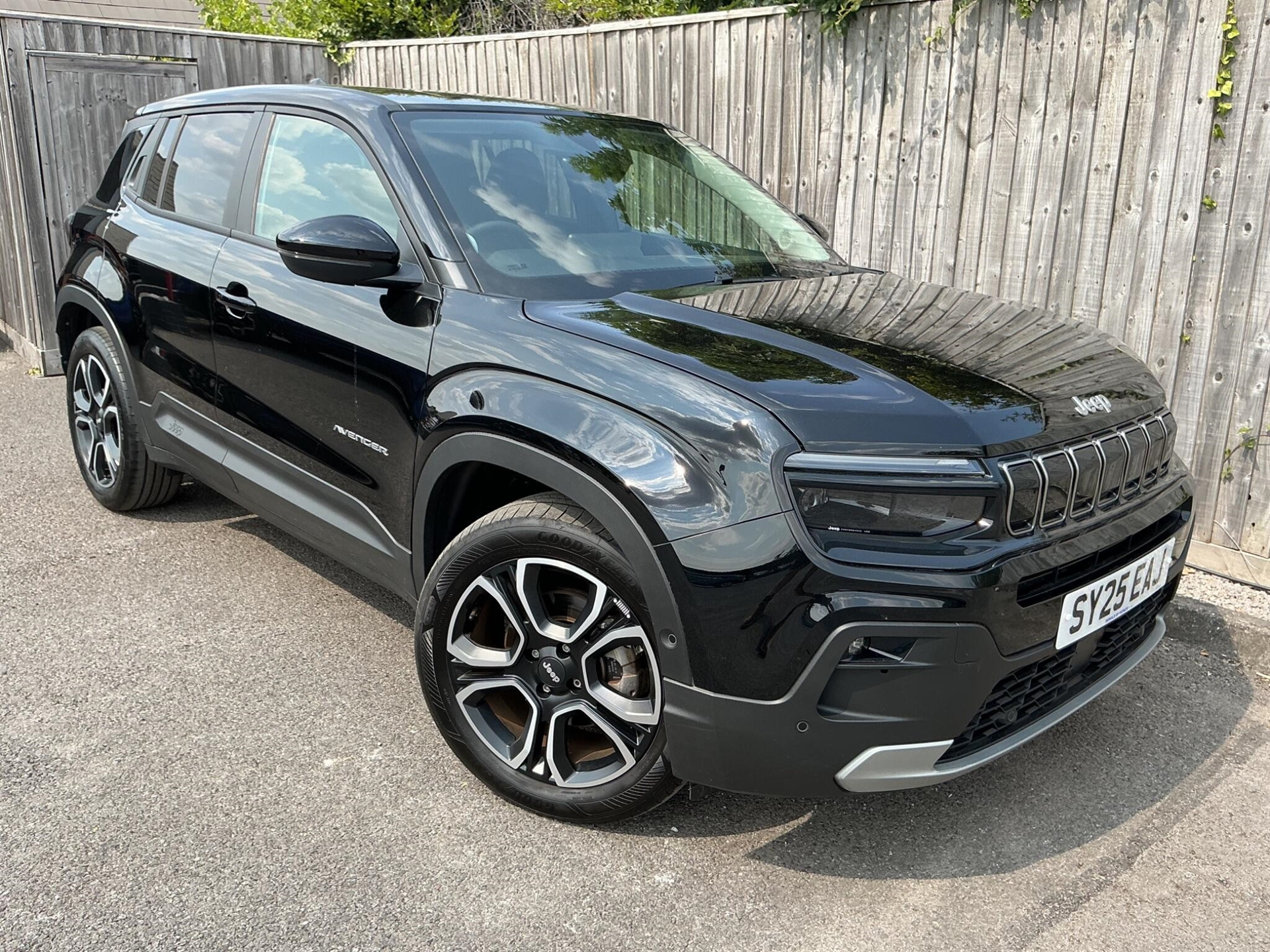 2025 JEEP AVENGER