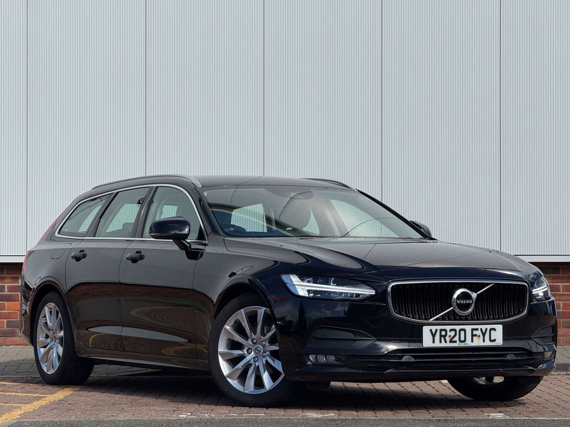 2020 Volvo V90