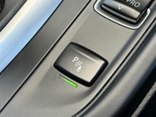 Used BMW 318d from Mebs Motors