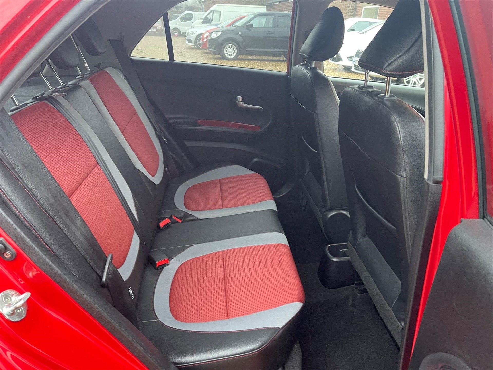 Kia picanto outlet isofix