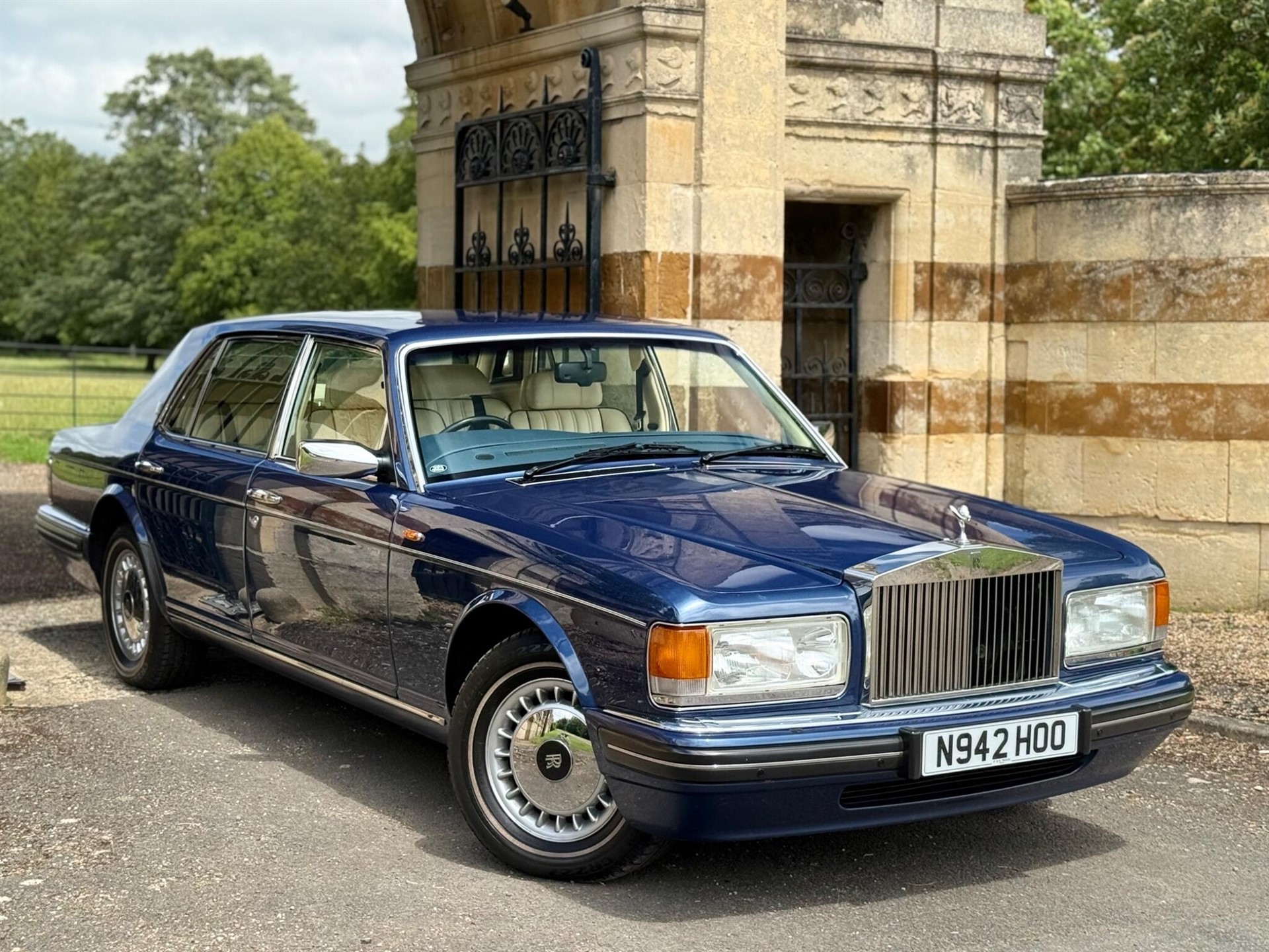 1996 Rolls-Royce Silver Spur 6.8...