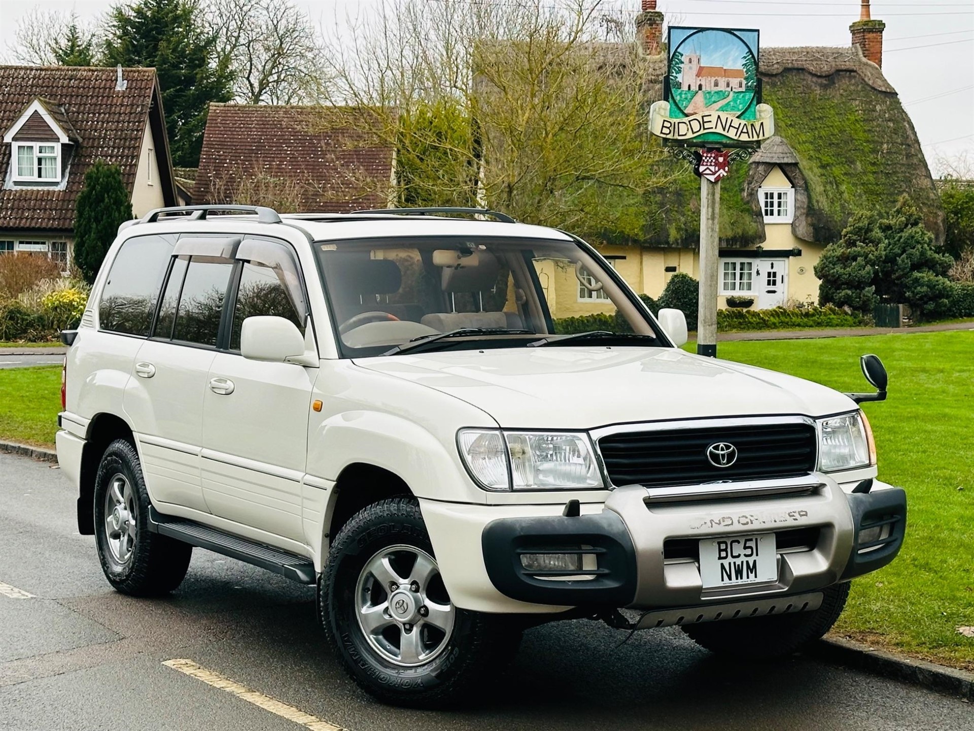 2001 Toyota Land Cruiser Amaz...
