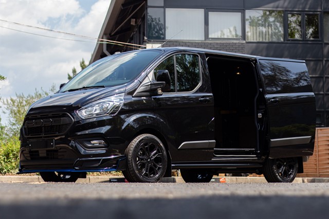 NEW SHAPE FORD TRANSIT CUSTOM L1 170 AUTO PANEL – Motion R – Driven By  Design