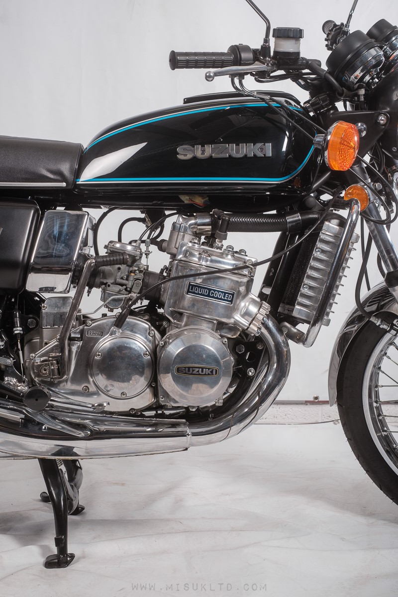 Suzuki on sale gt750 engine