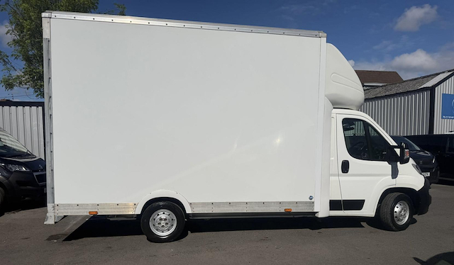 Boxer Cab Used Peugeot Boxer 2.2 BlueHDi 335 Built for Business Curtainside ...