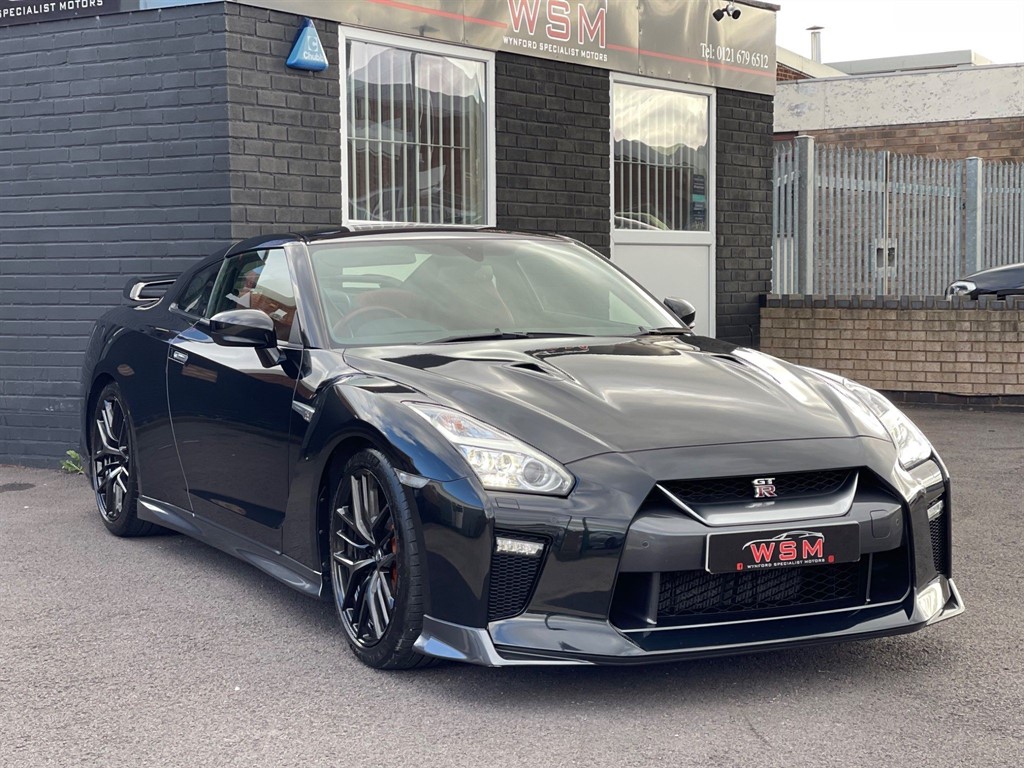 Nissan GT-R