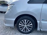 Used Nissan Serena