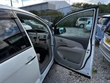 Used Toyota Estima