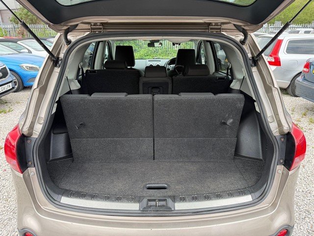 Used Nissan Qashqai+2