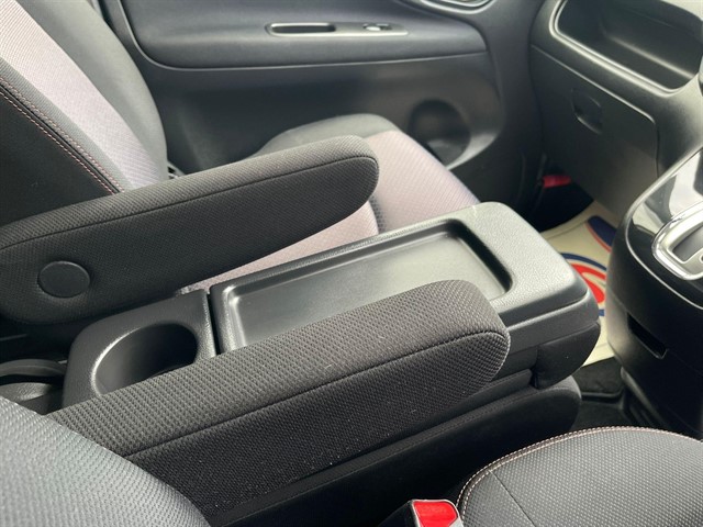 Used Nissan Serena