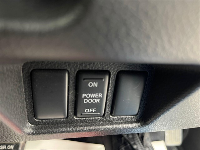 Used Nissan Serena