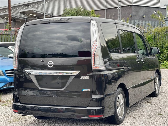 Used Nissan Serena