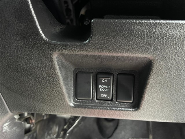 Used Nissan Serena