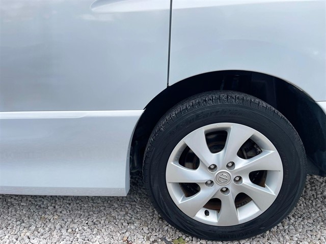 Used Nissan Serena