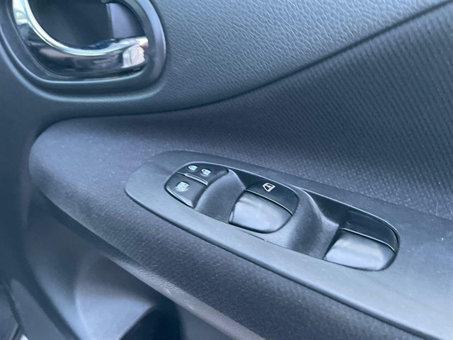 Used Nissan Serena