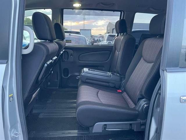 Used Nissan Serena