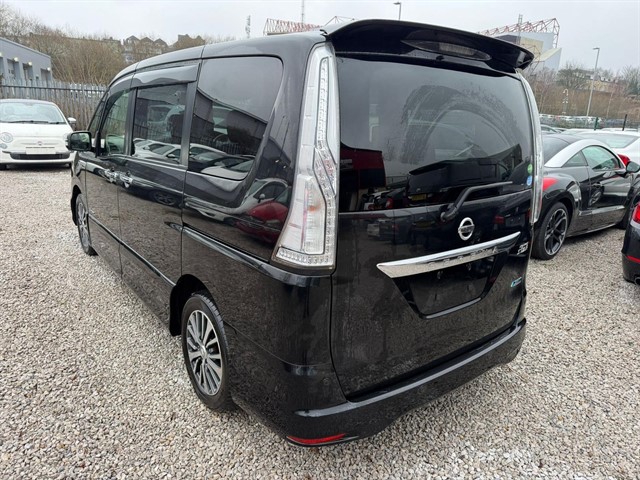 Used Nissan Serena